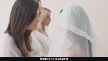 Sexy Lesbians Having Hardcore Sex