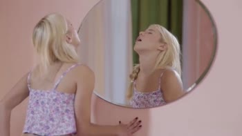 Teen Lesbian Squirt Porn