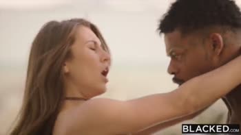 Women Who Suck Pussy