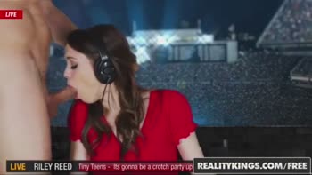 Sexy Boobs Kissing Videos